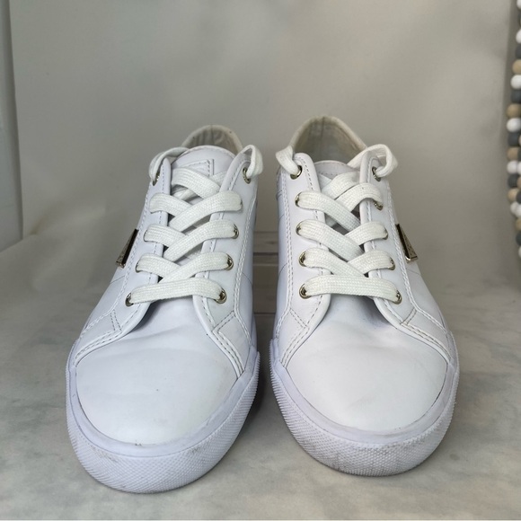 GUESS women's sneakers Logo detailing Low-top cut Lace-up design White Size 7.5 - Picture 5 of 11